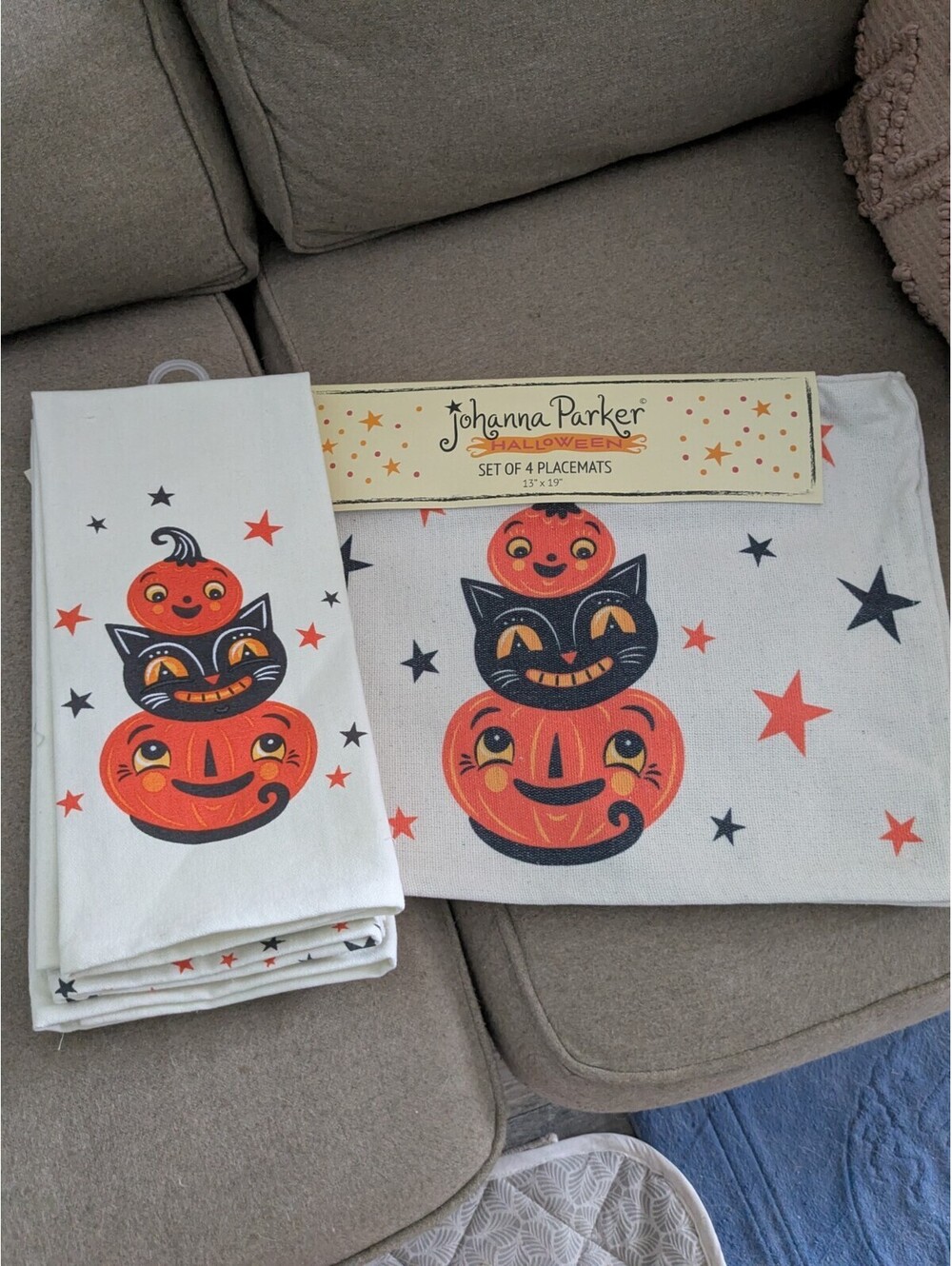 Johanna Parker Set 4 Placemats NWT Rare & 3 Dish towels Cats Pumpkins Halloween
